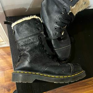 DR.Marten Sherpa lined boots